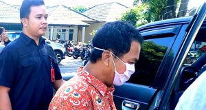 Diduga Selewengkan Dana BUMDes, Kades Tanjung Raman Ditahan